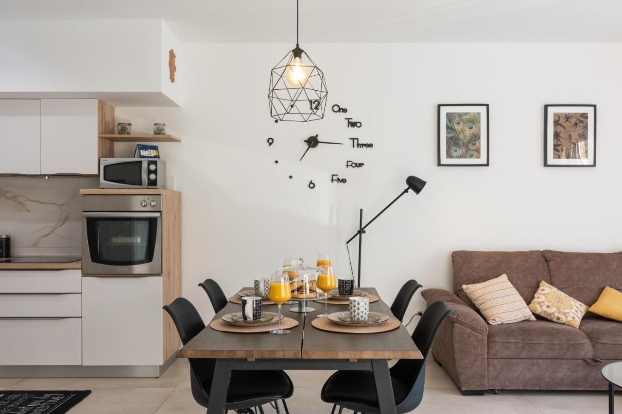 Apartment Why Not